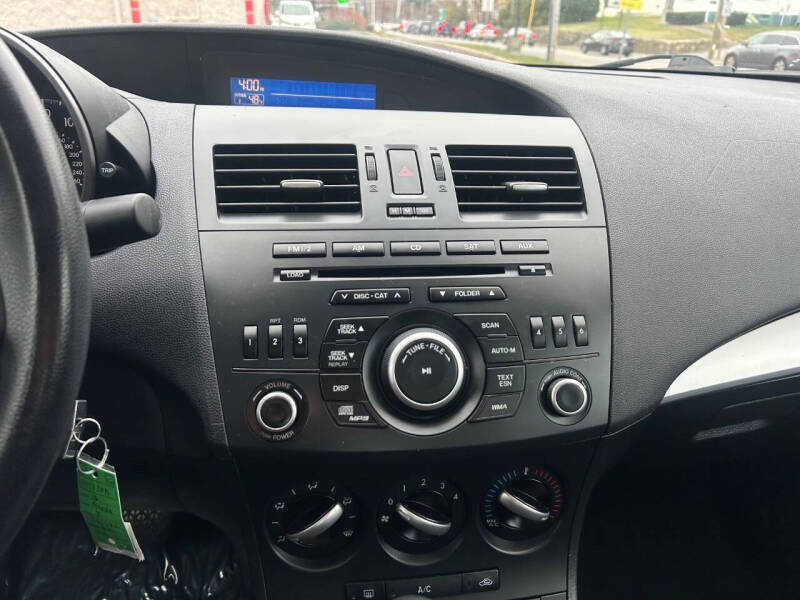 2013 Mazda MAZDA3 i SV