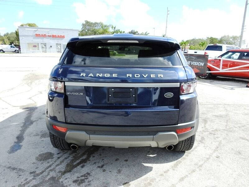 2015 Land Rover Range Rover Evoque  - $18,900