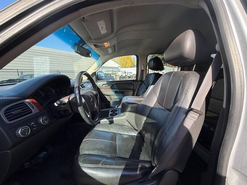 2014 Chevrolet Suburban LT