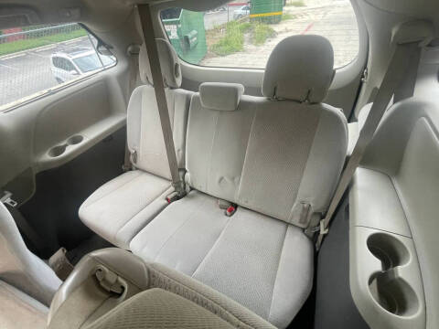2012 Toyota Sienna
