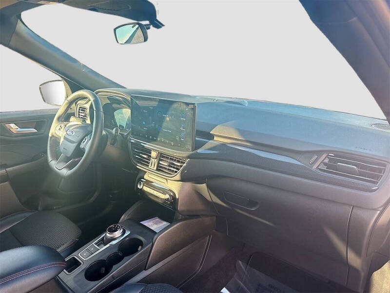 2024 Ford Escape ST-Line Select