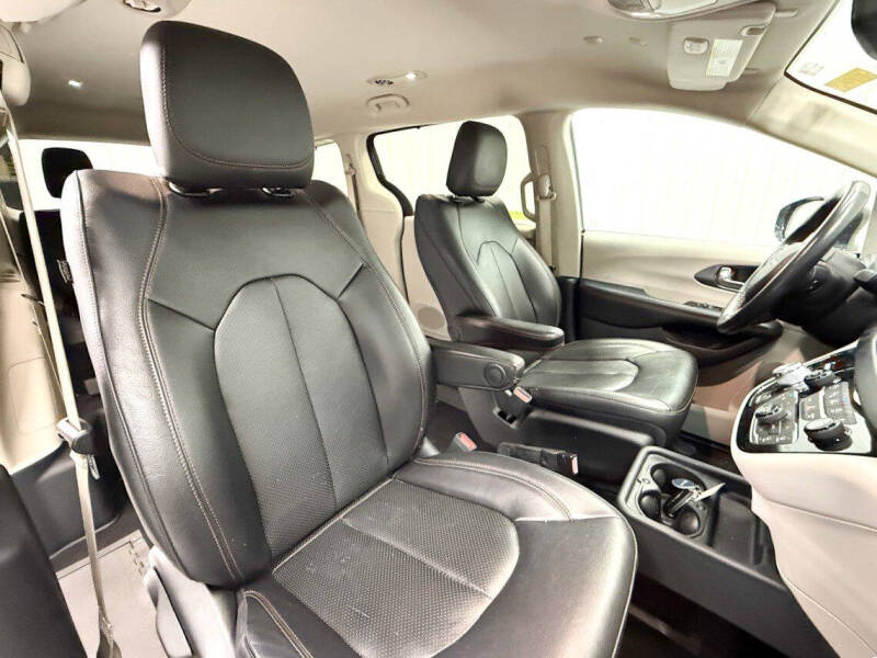 2020 Chrysler Pacifica Touring L