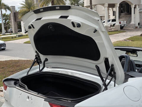 2016 Jaguar F-TYPE R