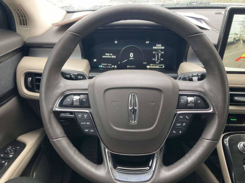 2022 Lincoln Nautilus Standard