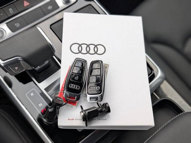 2025 Audi Q7 quattro Premium 45 TFSI