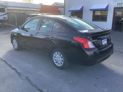 2016 Nissan Versa 1.6 S