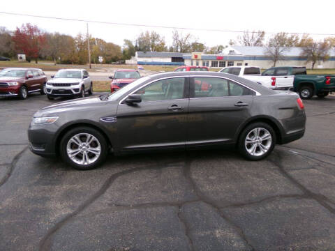 2016 Ford Taurus SE