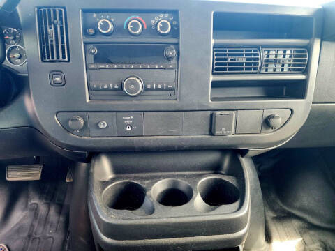 2017 GMC Savana 2500