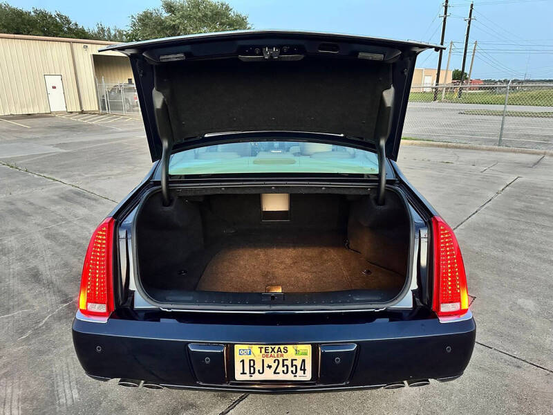 2009 Cadillac DTS Luxury 5-Passenger