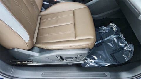 2024 Audi Q4 e-tron quattro Premium Plus 50