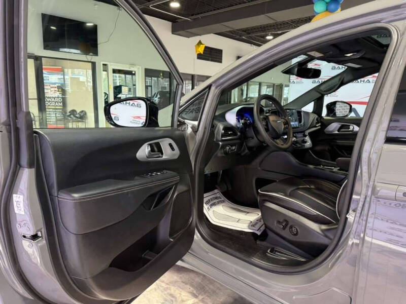 2025 Chrysler Pacifica Limited