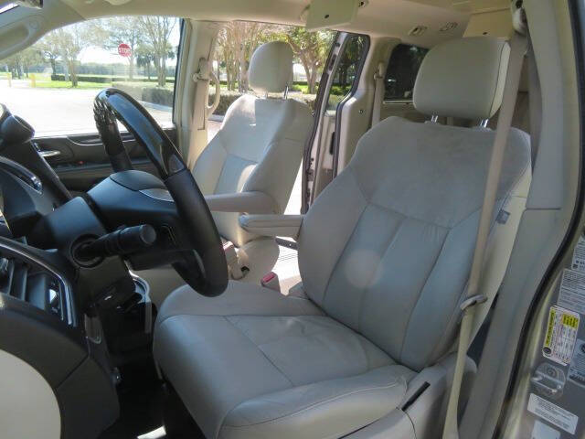 2013 Chrysler Town and Country Limited