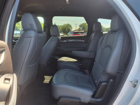 2023 Buick Enclave Essence