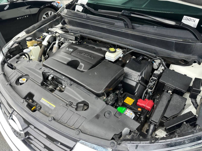 2020 Nissan Pathfinder S