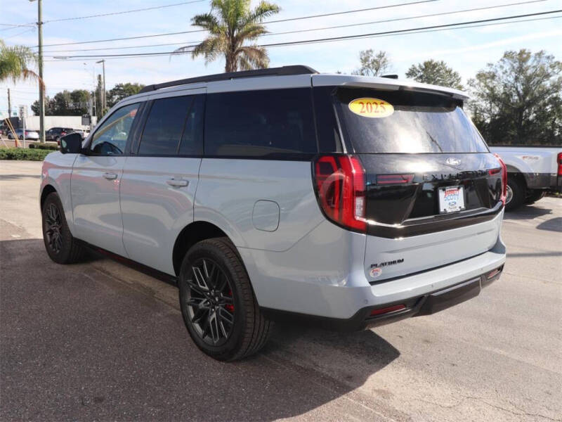 2025 Ford Expedition Platinum