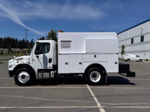 2011 Freightliner M2 106