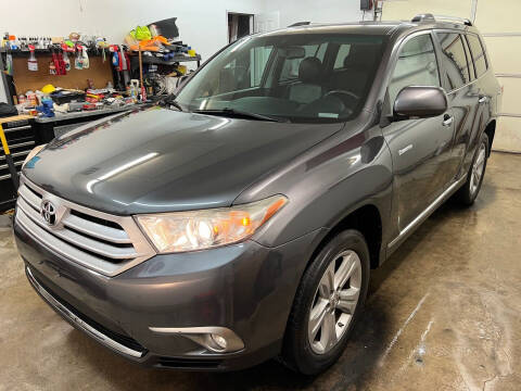 2013 Toyota Highlander for sale at Bogie's Motors in Saint Louis MO