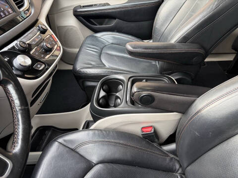 2020 Chrysler Pacifica Touring L