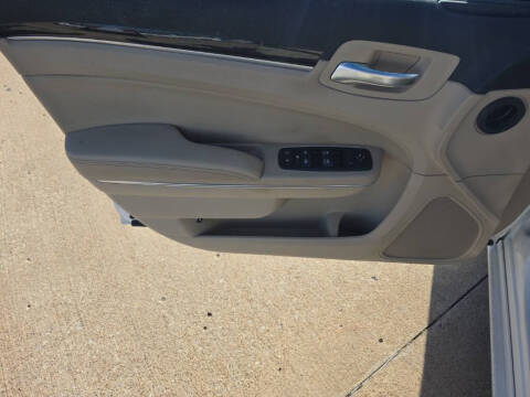 2012 Chrysler 300 Limited