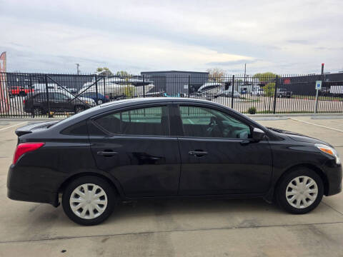 2017 Nissan Versa 1.6 S