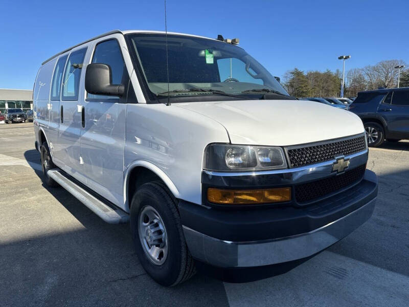 Used 2022 Chevrolet Express Cargo Work Van with VIN 1GCWGAFP6N1267306 for sale in Fredericksburg, VA