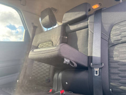 2022 Nissan Pathfinder S