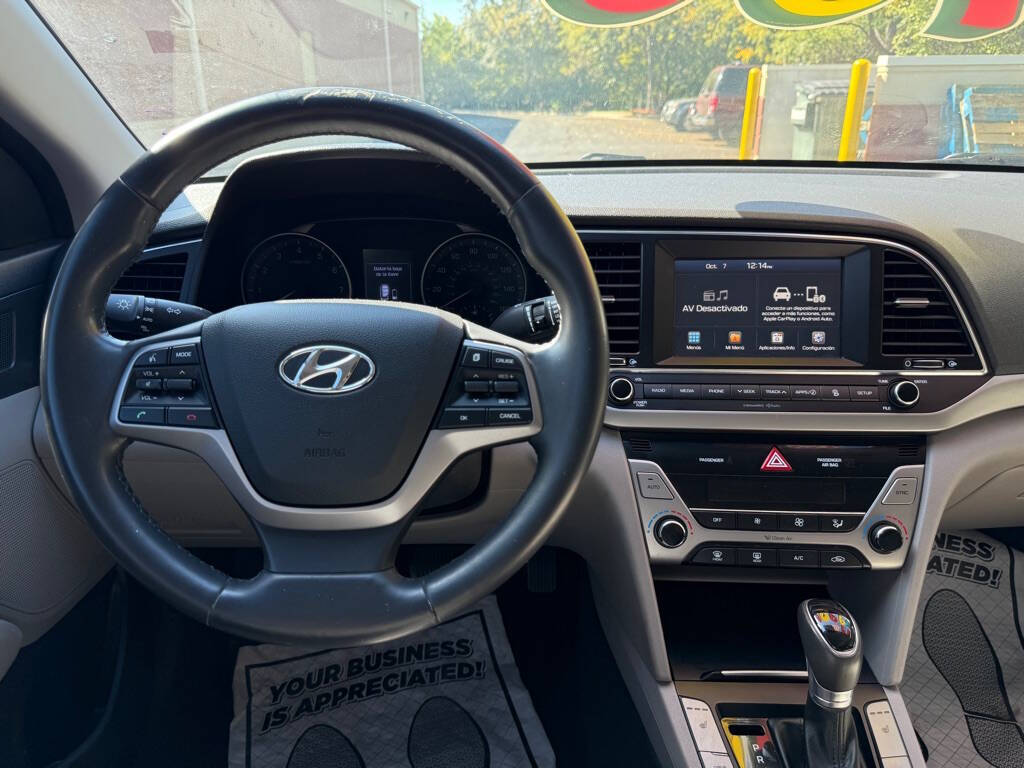 2017 Hyundai ELANTRA for sale at Deals & Trades in Aurora, IL