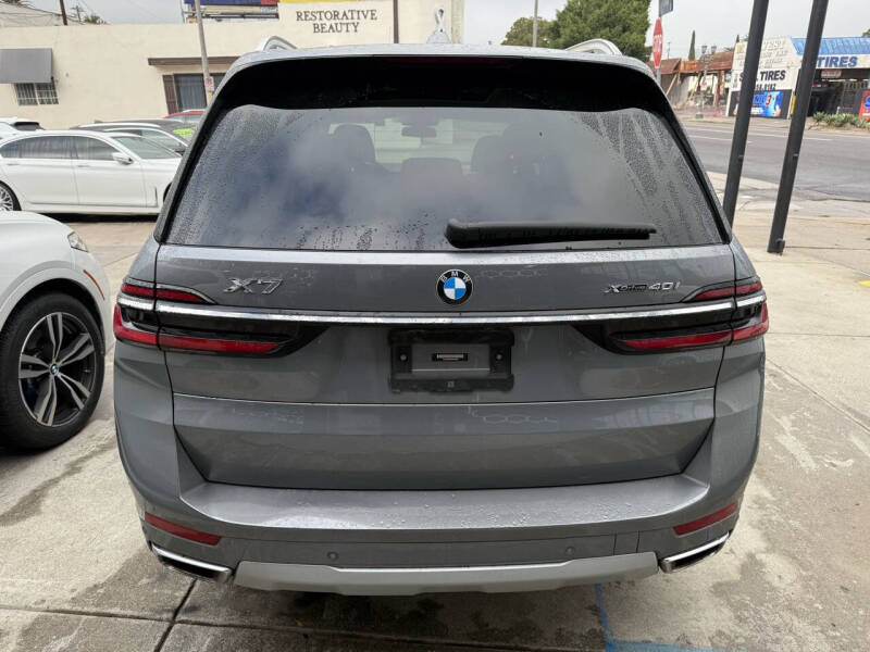 2023 BMW X7 40i photo 5