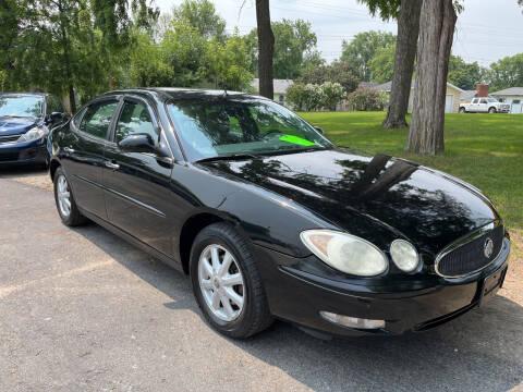 2005 Buick LaCrosse for sale at Antique Motors in Plymouth IN