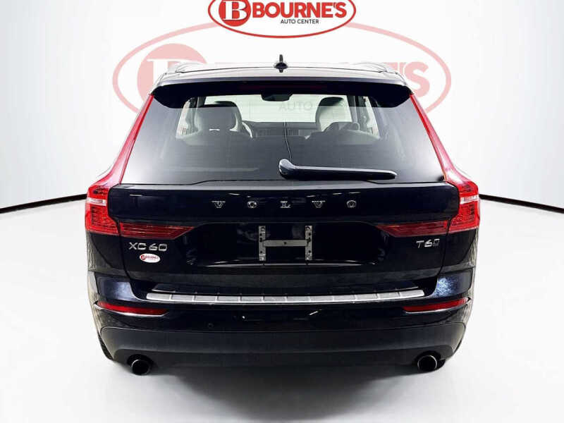 2021 Volvo XC60 T6 Momentum