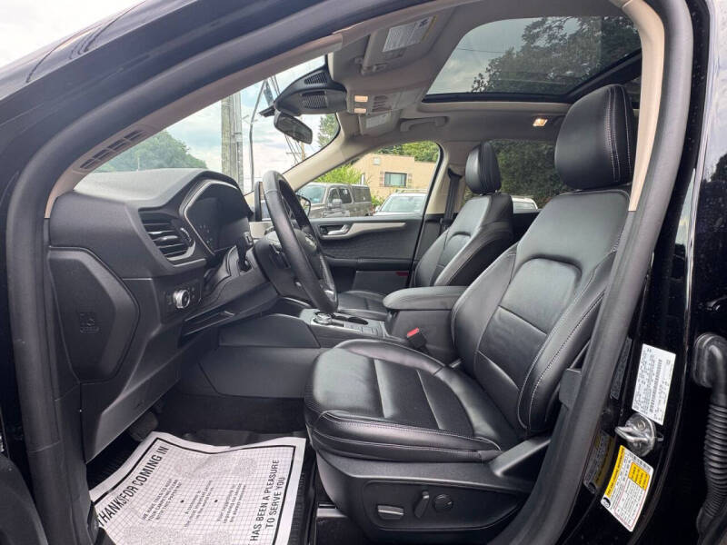 2020 Ford Escape SEL