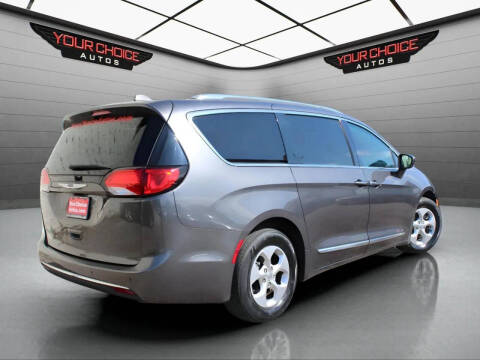 2017 Chrysler Pacifica Touring-L Plus