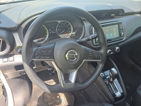 2019 Nissan Kicks S