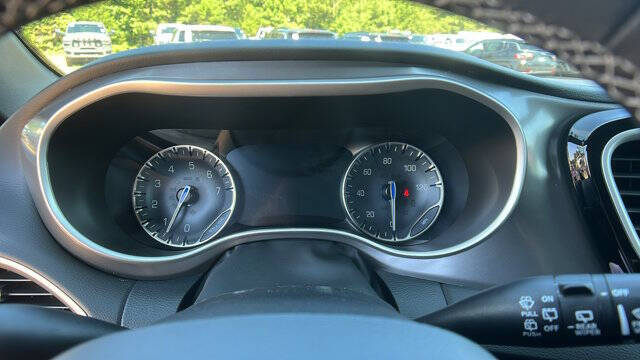 2026 Chrysler Voyager LX