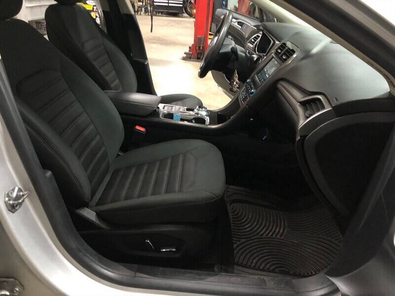 2018 Ford Fusion Hybrid SE