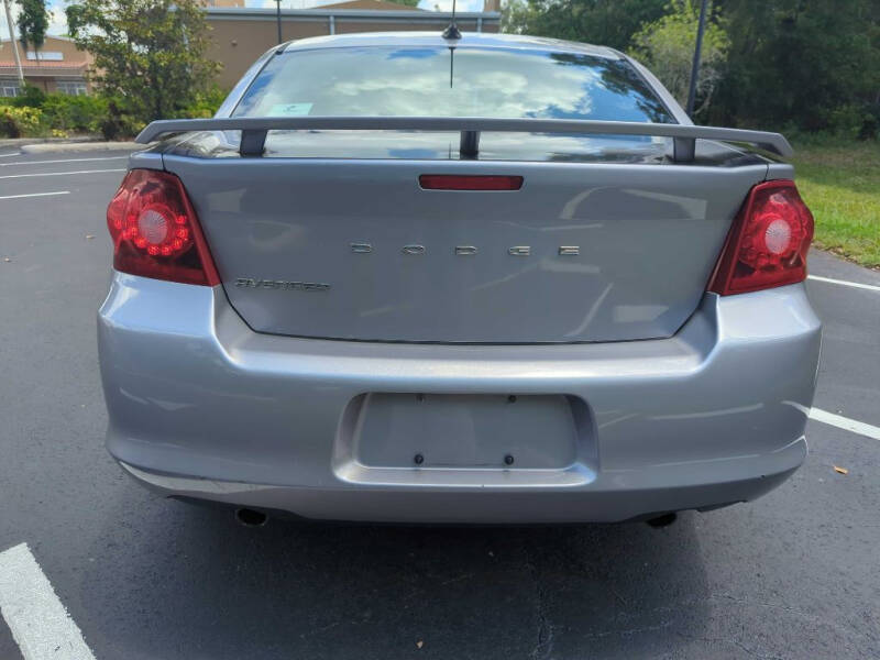 2013 Dodge Avenger SE photo 5