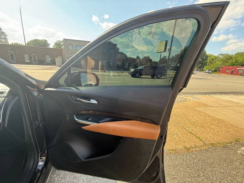 2020 Cadillac XT4 Premium Luxury