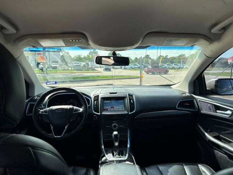 2017 Ford Edge Titanium