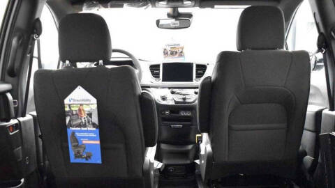 2024 Chrysler Pacifica Touring