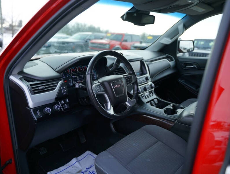 2017 GMC Yukon XL SLE