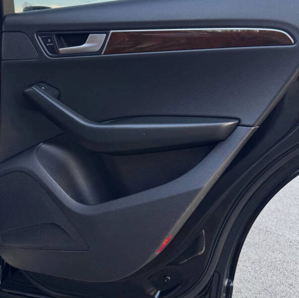 2012 Audi Q5 2.0T quattro Premium Plus