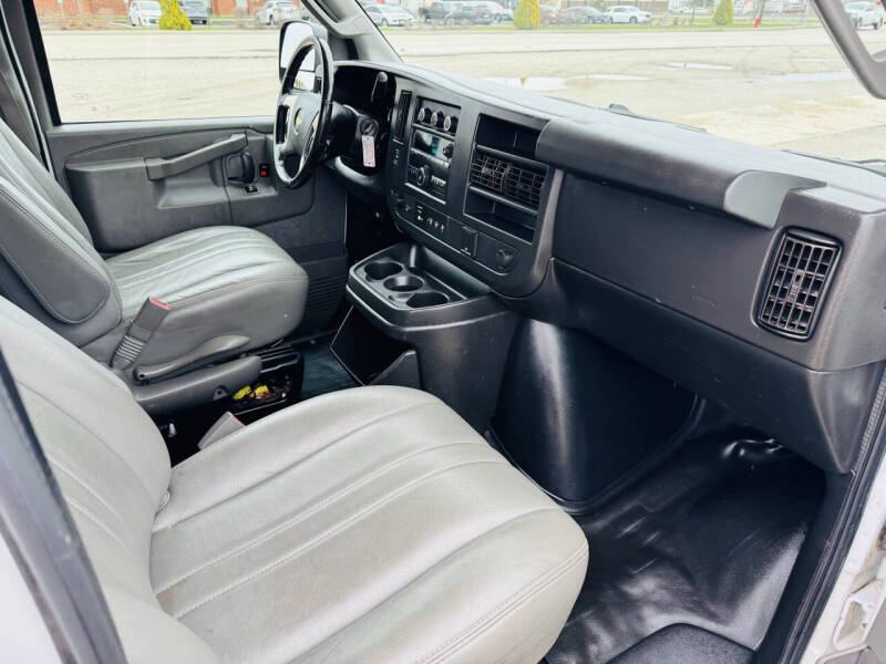 2019 Chevrolet Express 2500