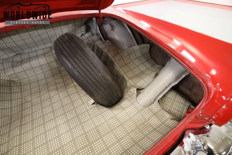 1957 Ford Thunderbird