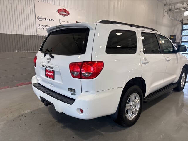 2015 Toyota Sequoia SR5