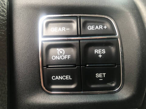 2016 RAM 1500 SLT
