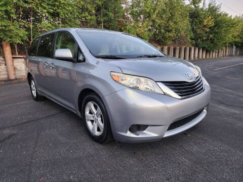 2013 Toyota Sienna for sale at U.S. Auto Group in Chicago IL