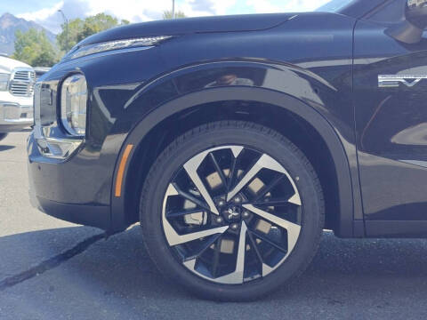 2025 Mitsubishi Outlander PHEV SE