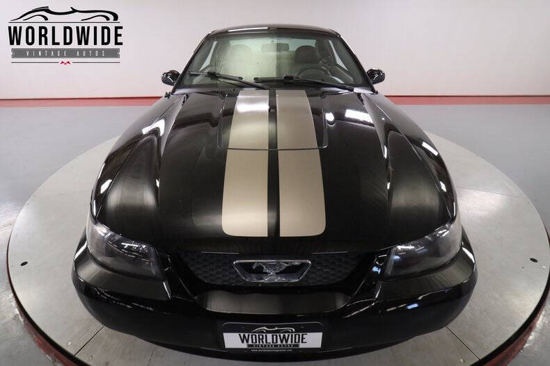 2004 Ford Mustang