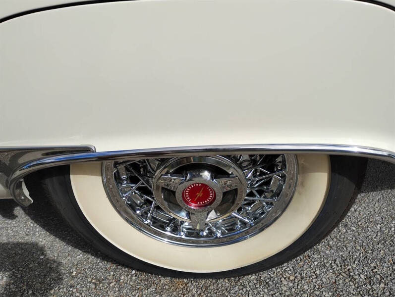 1957 Ford Thunderbird