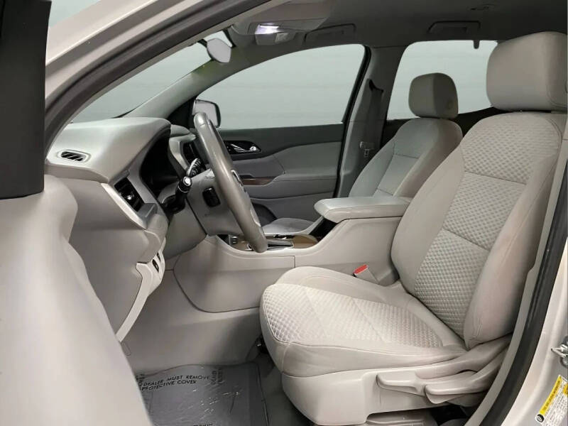 2017 GMC Acadia SLE-1